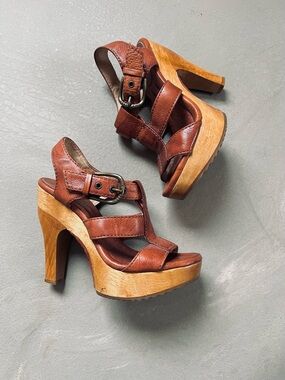 Frye Leather Tamara Wood Platform T Strap Retro Sandals size 7